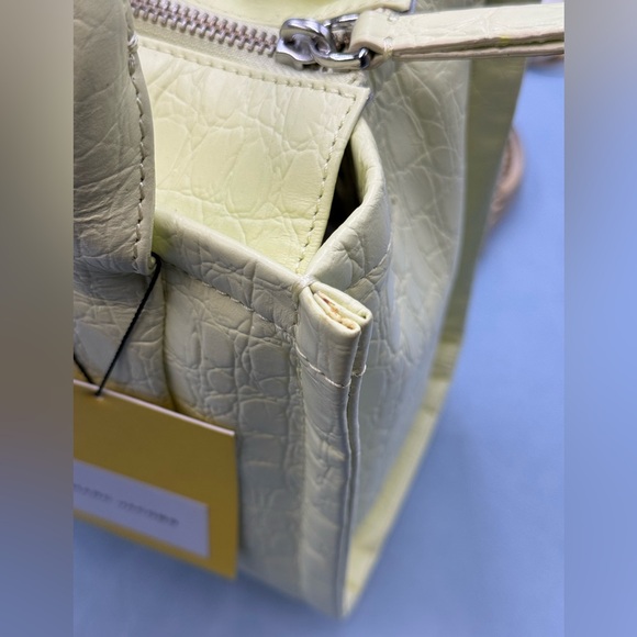 🆕 MARC JACOBS 🧿 NWT The Croc-Embossed Small Tote, Tender Yellow - Picture 15 of 15